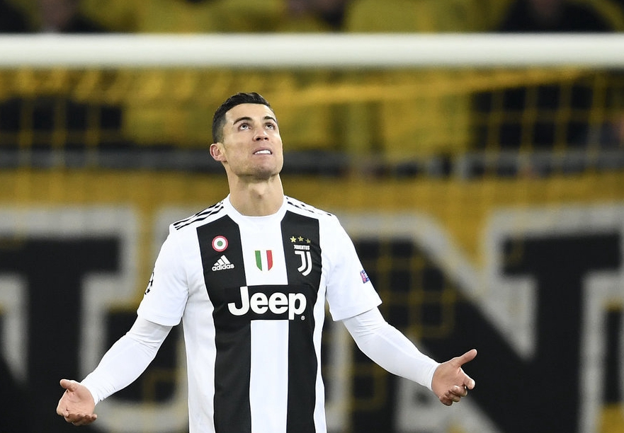 意甲裁判负责人罗基：VAR确实误判太多了，但它不应取代裁判（意甲裁判主管罗基：VAR误判频发，但不该取代裁判）