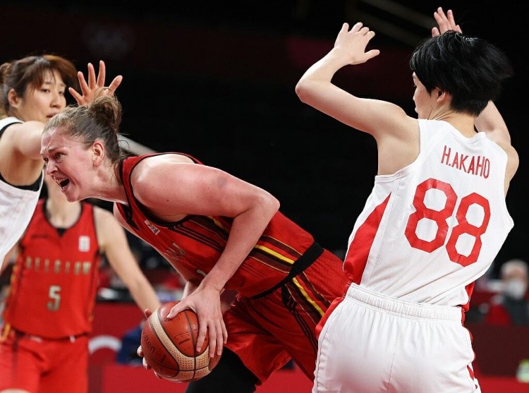 篮球篮网球队内部训练赛完成（篮网队内部训练赛圆满结束）