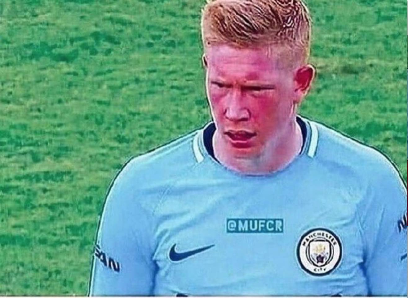 比利亚雷亚尔中场新星崛起：未来的丹尼·帕雷霍和托马斯·帕特（比利亚雷亚尔中场新秀崛起：有望接班帕雷霍与托马斯·帕尔特伊）