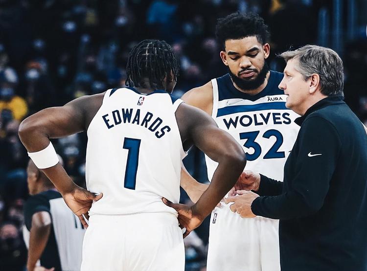 中甲半场：葛一凡两连扑保球门不失，苏州东吴0-0定南赣联（中甲半场战报：葛一凡连续神扑守住零封，苏州东吴0-0定南赣联）