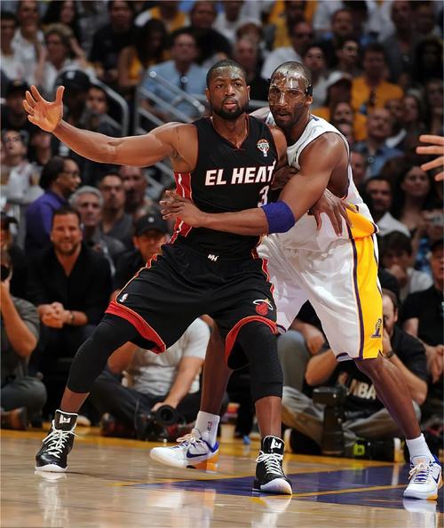 指定山东泰山队参加亚冠，上海上港球迷的建议，无视规则的呓语（点名山东泰山出战亚冠？上港球迷此建议罔顾规则）