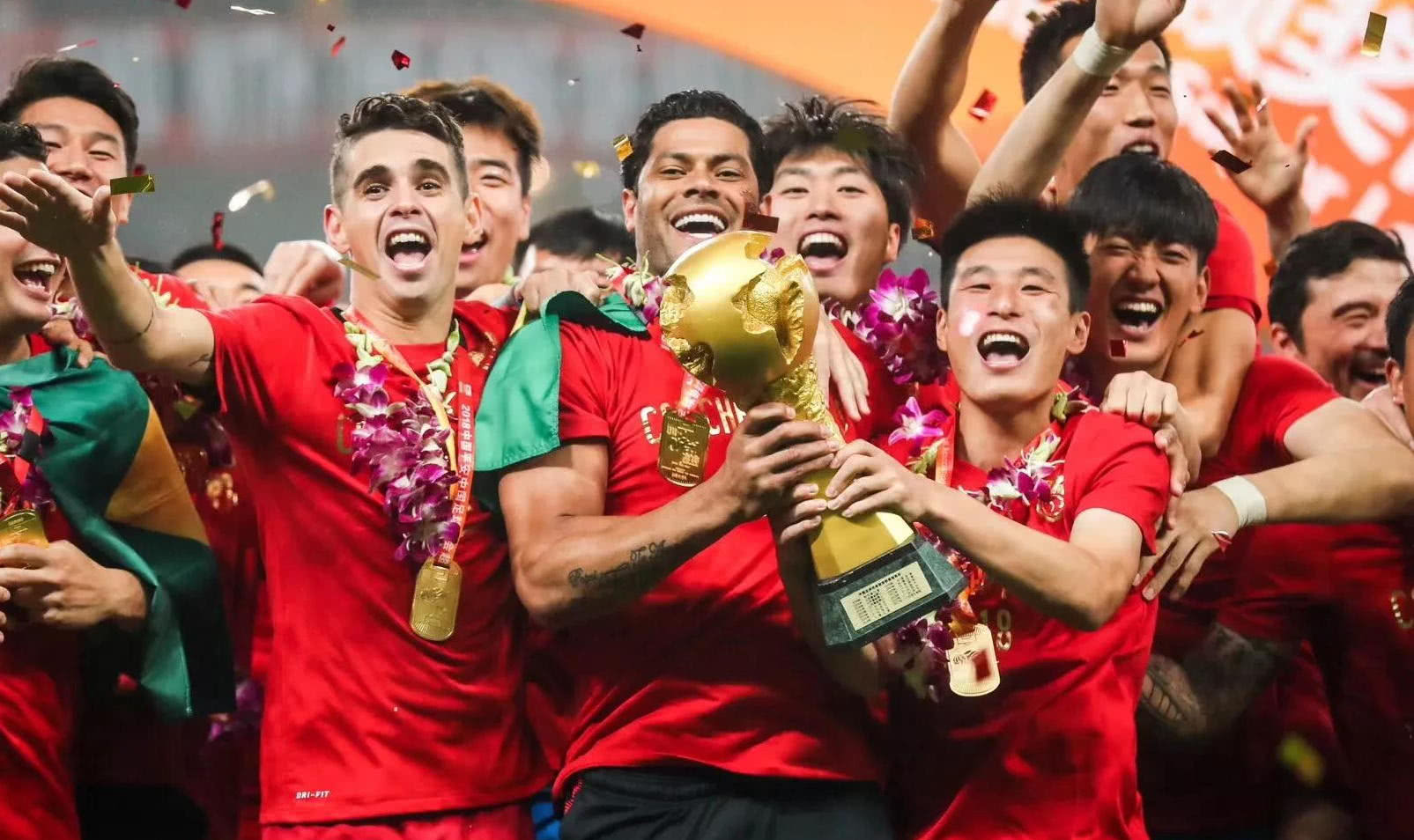 基米希：即便穆西亚拉复出卡尔也会出场，他应该入选德国队（基米希：穆西亚拉回归也不影响卡尔上场，他理应入选德国队）