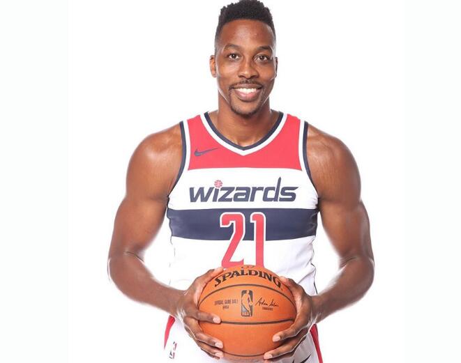 都体：邓弗里斯可能继续缺席与马竞比赛；泽林斯基已参加合练（都体：邓弗里斯或继续缺席对阵马竞，泽林斯基已随队合练）