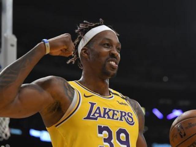 0-1！英意豪门欧冠巅峰对决：7亿战舰连伤两员大将 88分钟惨遭绝杀（0-1！欧冠英意豪门对撞：7亿豪阵连折两员大将，第88分钟遭绝杀）