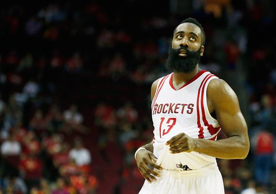 食之无味！德罗赞半场7中4拿到11分2板 正负值-17全场最低（德罗赞半场7投4中拿11分2板，正负值-17全场最低，表现乏力）