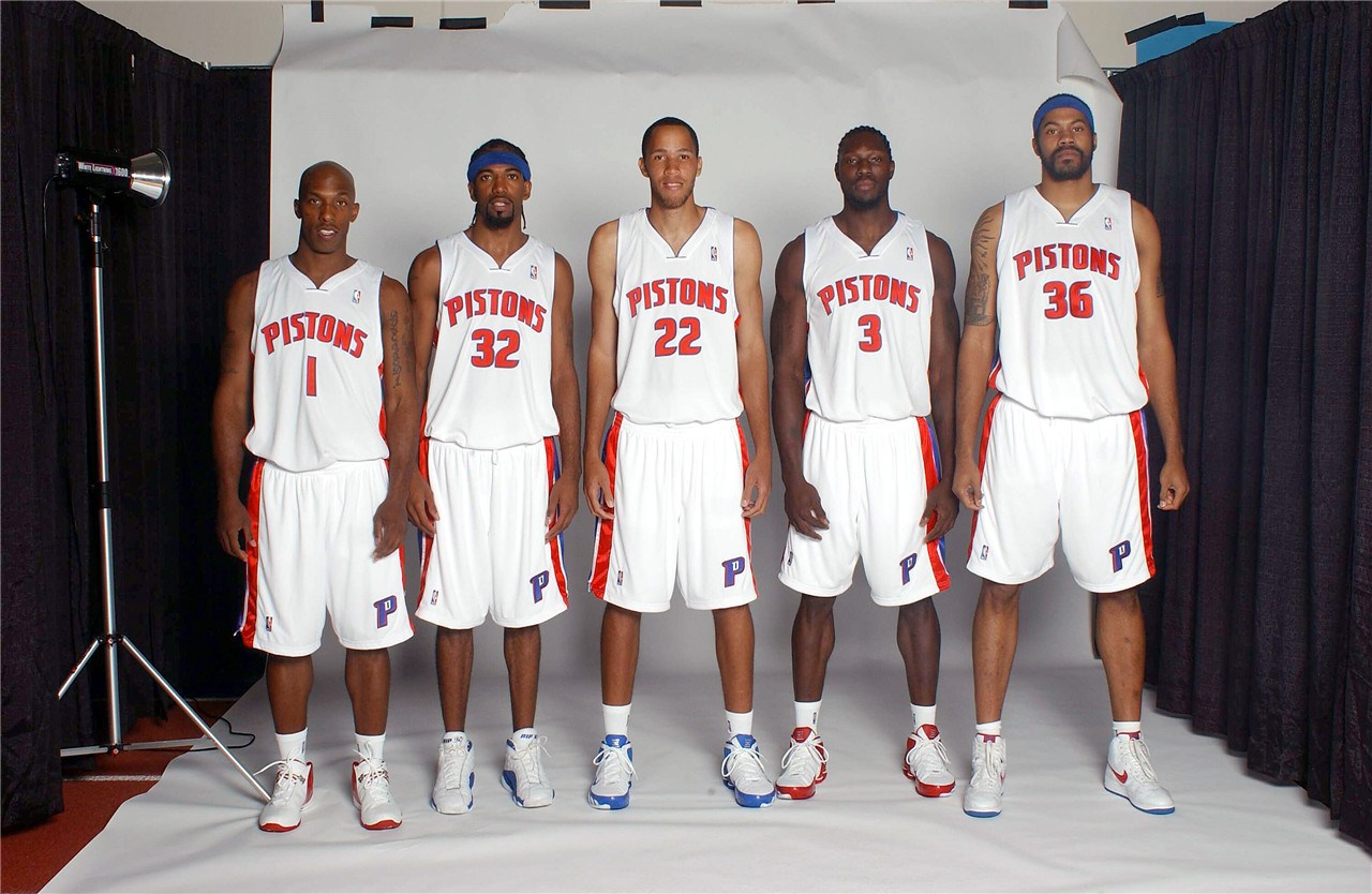 莱切vs都灵首发：斯图利奇领衔！弗拉西奇、亚当斯、贝里沙在列（莱切对阵都灵首发出炉：斯图利奇领衔，弗拉西奇、亚当斯、贝里沙入选）