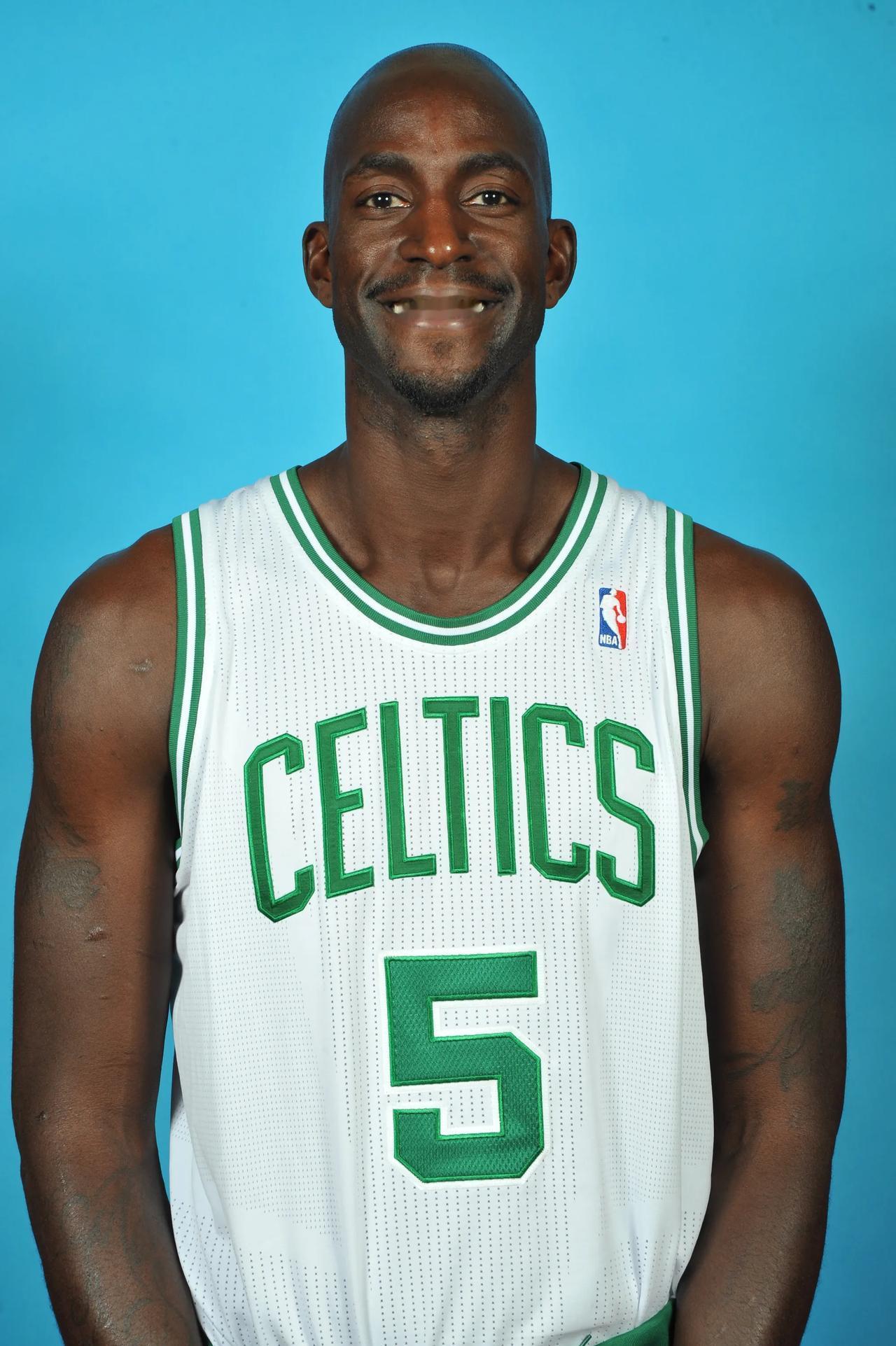 苏群谈马刺三杀雷霆原因 称这对西部格局重整有重大意义（苏群解读马刺三胜雷霆背后逻辑：或将深刻影响西部版图重塑）