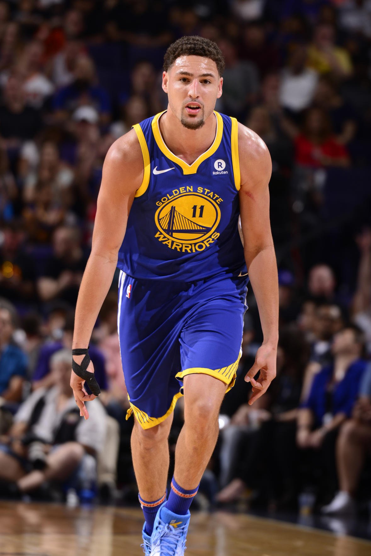 哈登下半场哑火4中0仅得2分，正负值-17全队最低（哈登下半场手感冰凉，4投0中仅拿2分，正负值-17全队最差）